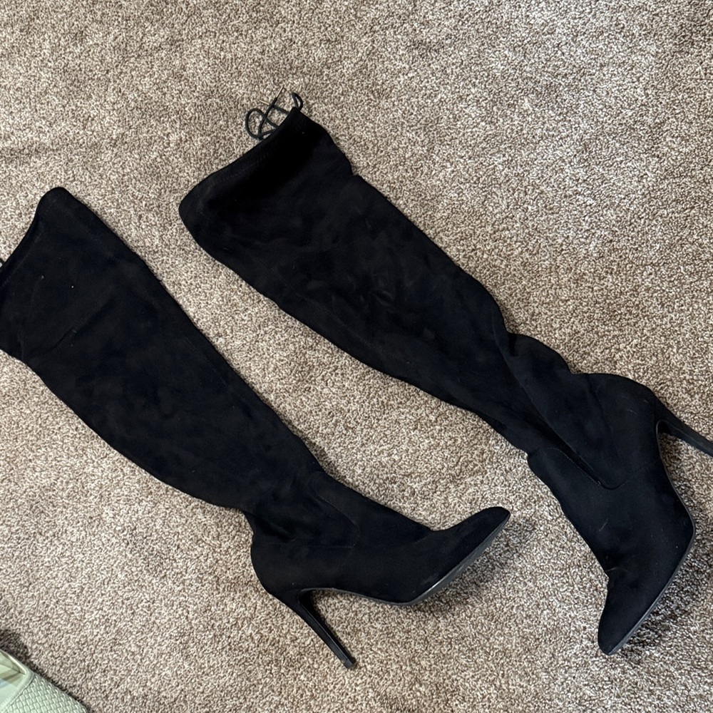 Elegant Black Over-the-Knee Boots